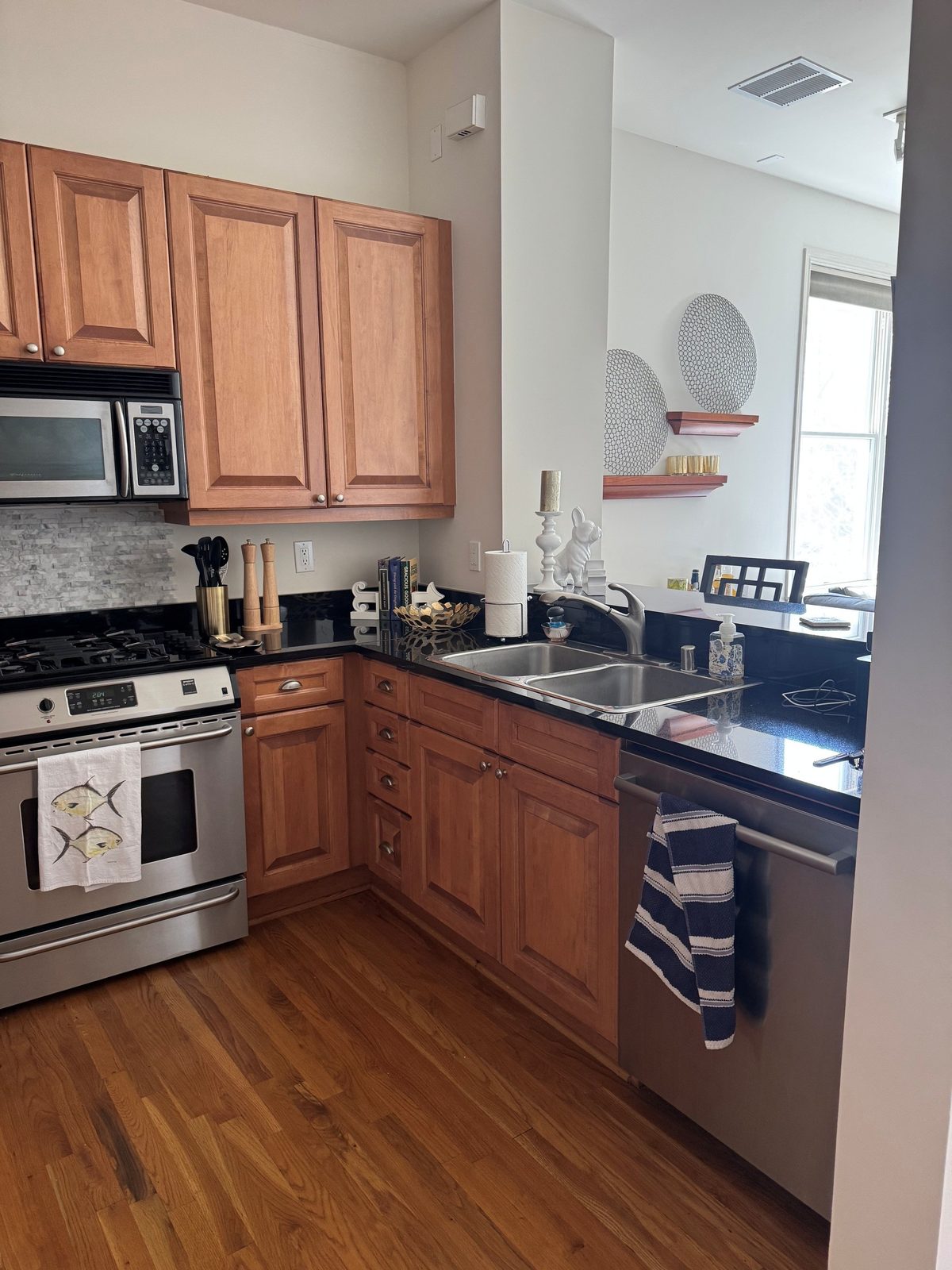 Same Abby kitchen before the remodel